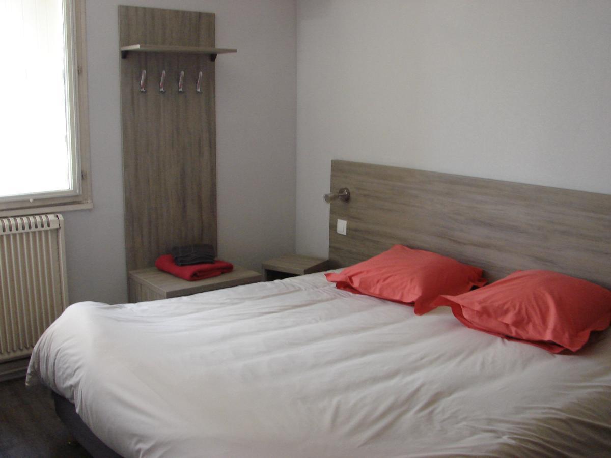 L'Envers Du Castille Hotell Parthenay Exteriör bild