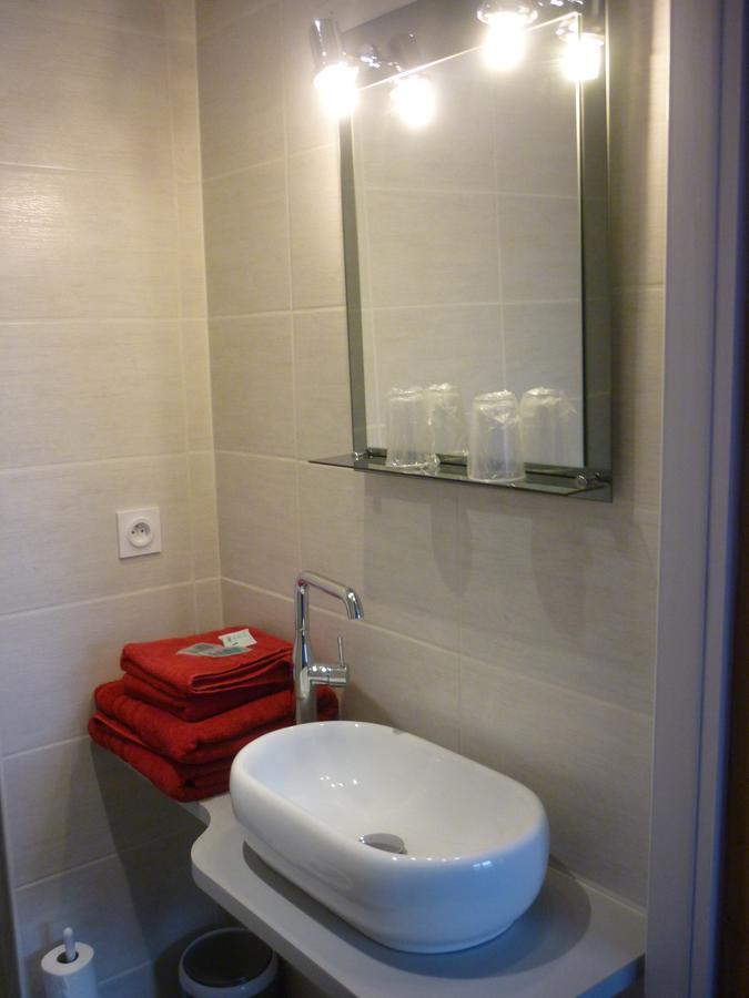 L'Envers Du Castille Hotell Parthenay Exteriör bild
